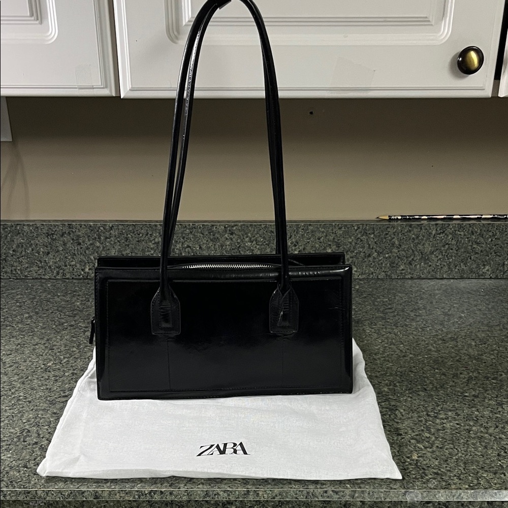 Zara Black Patent Leather Rectangular Shoulder Ba… - image 2